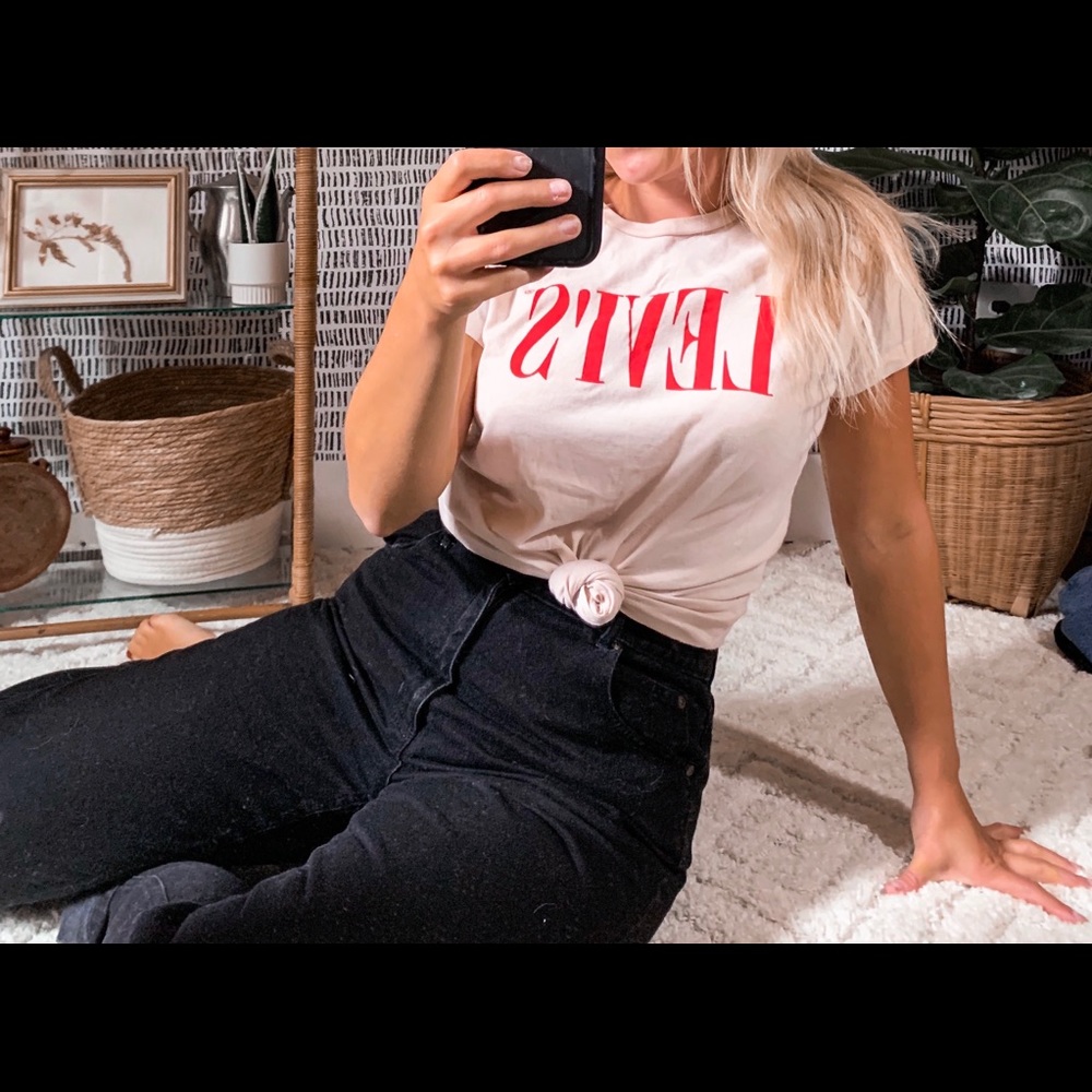 Levis tee